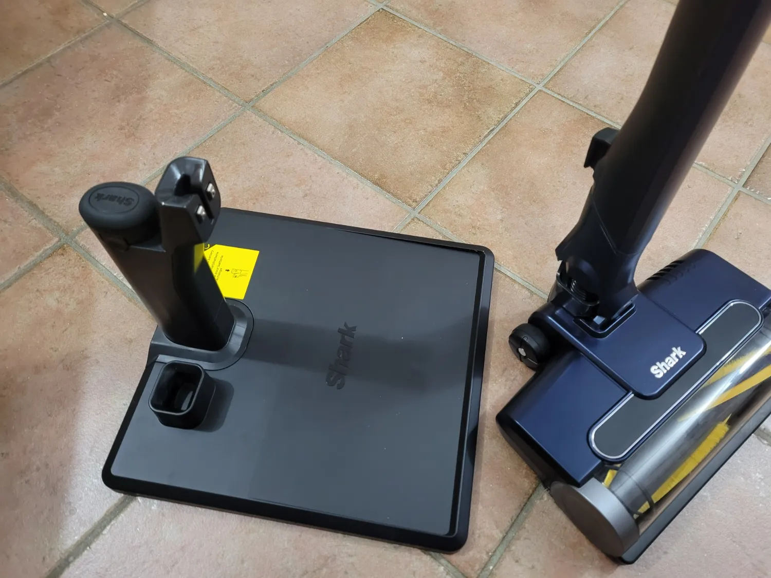 Shark WandVac System WV362EUT scopa elettrica 32 minuti blu