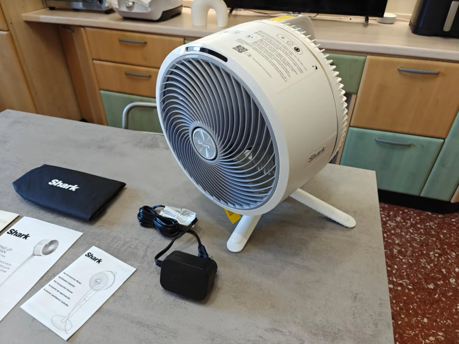Shark FlexBreeze ventilatore con nebulizzatore bianco