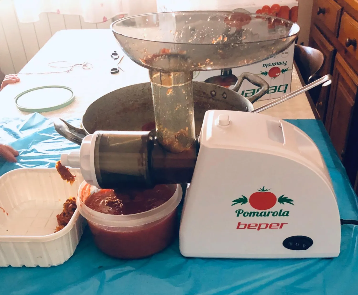 Beper BP.720 Passapomodoro Elettrico 300 W Filtro Inox