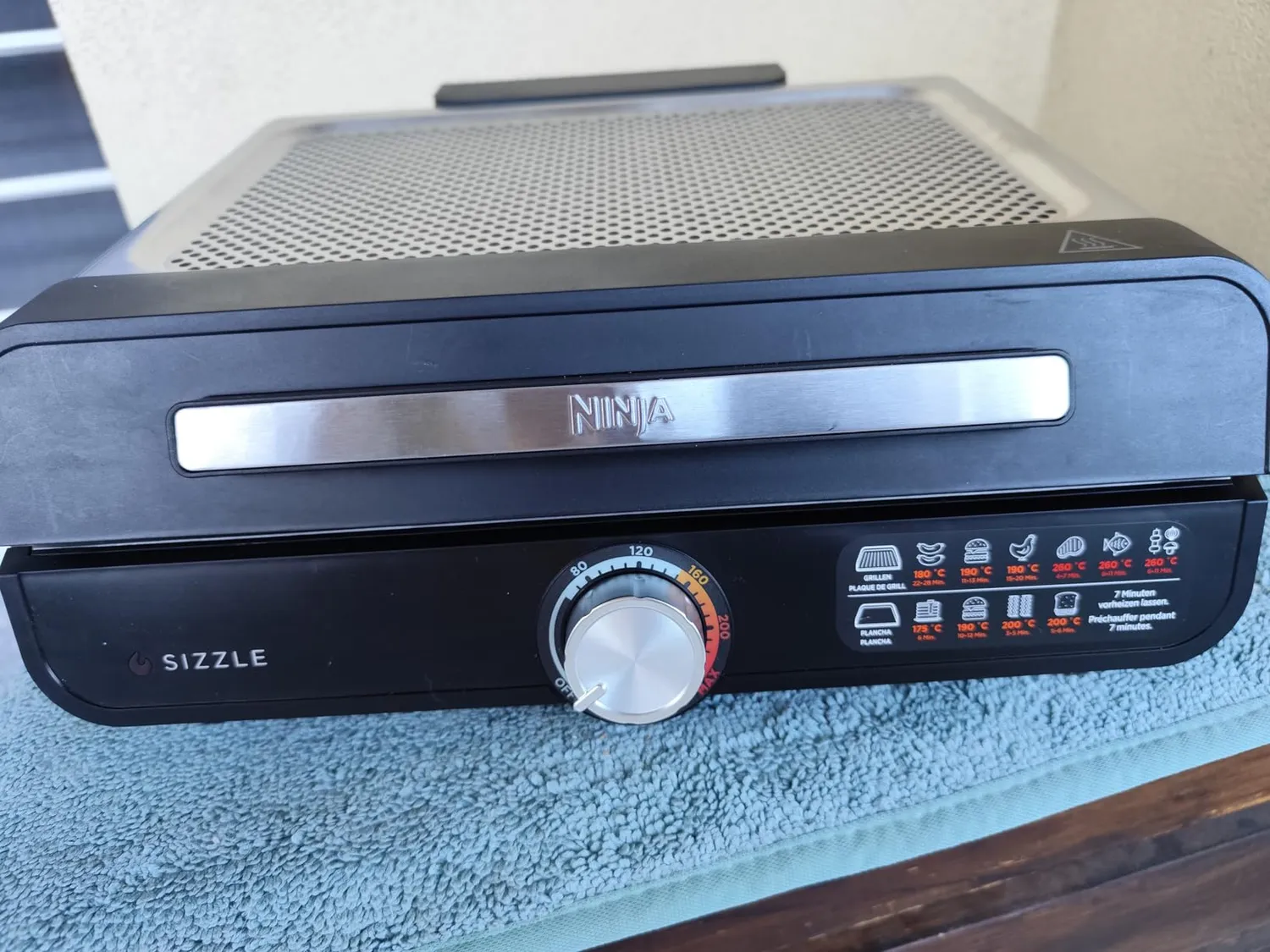 Ninja Sizzle Griglia Elettrica Interno con Piastra Nero 260°C