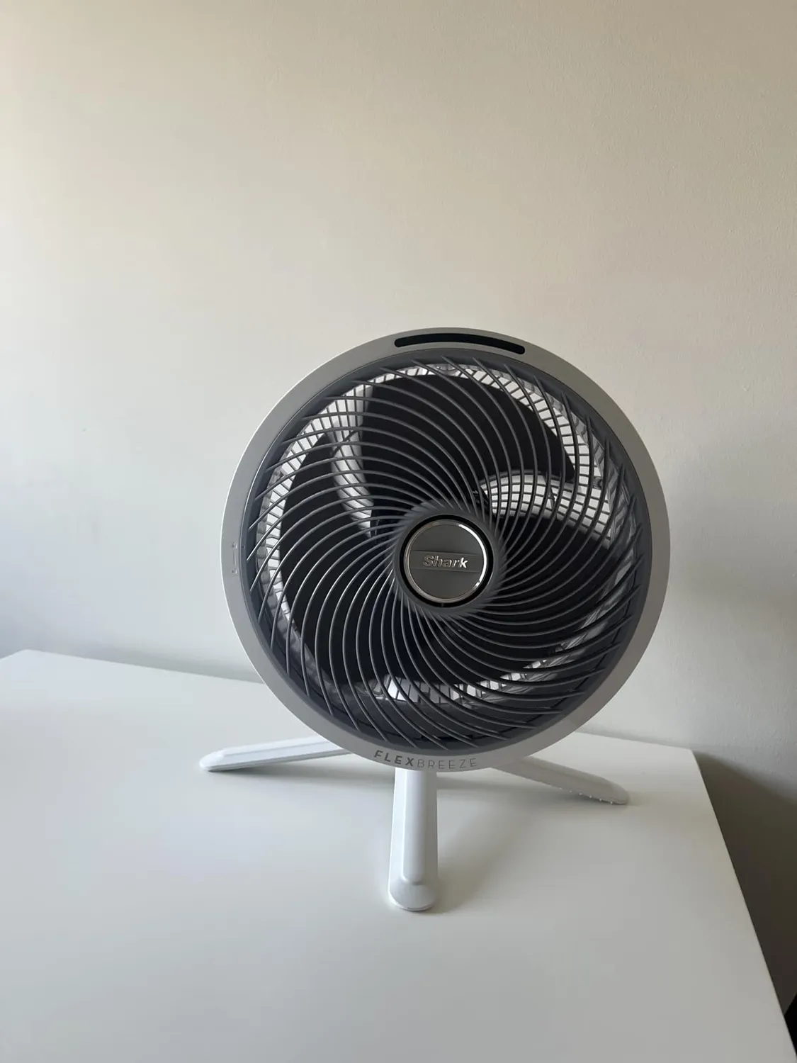 Shark FlexBreeze ventilatore con nebulizzatore bianco