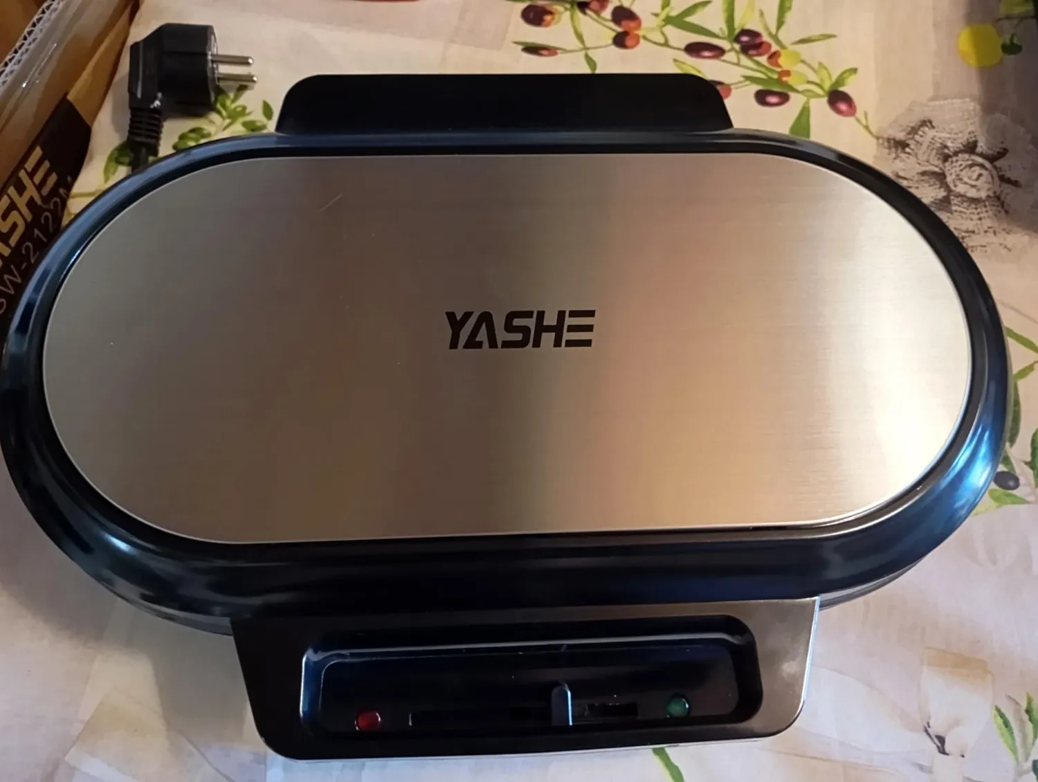 Yashe Piastra Waffle 4 Fette Medium 1200W Antiaderente