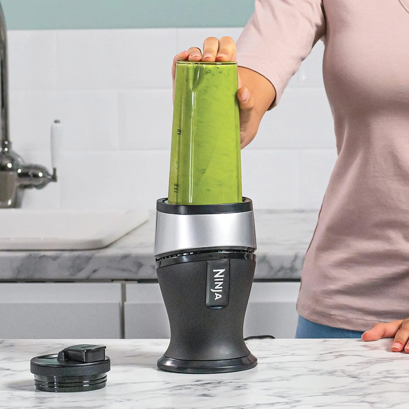 Ninja frullatore smoothie 700W nero 2 tazze 470ml