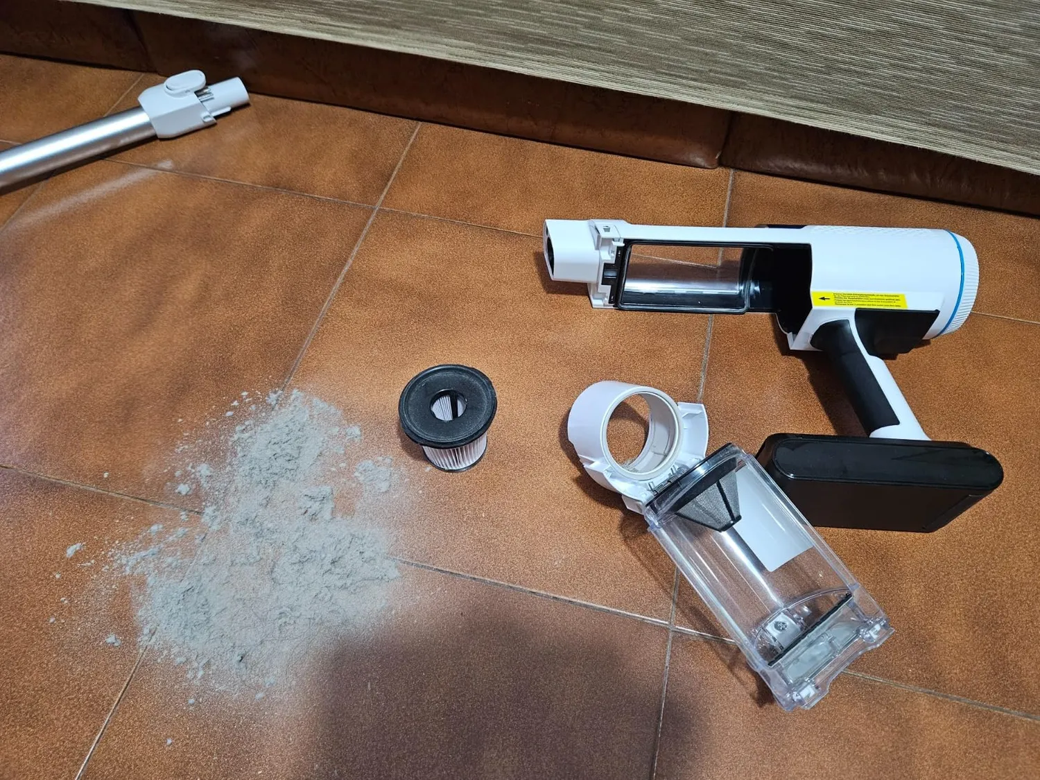 Shark Clean & Empty Aspirapolvere Senza Filo base auto