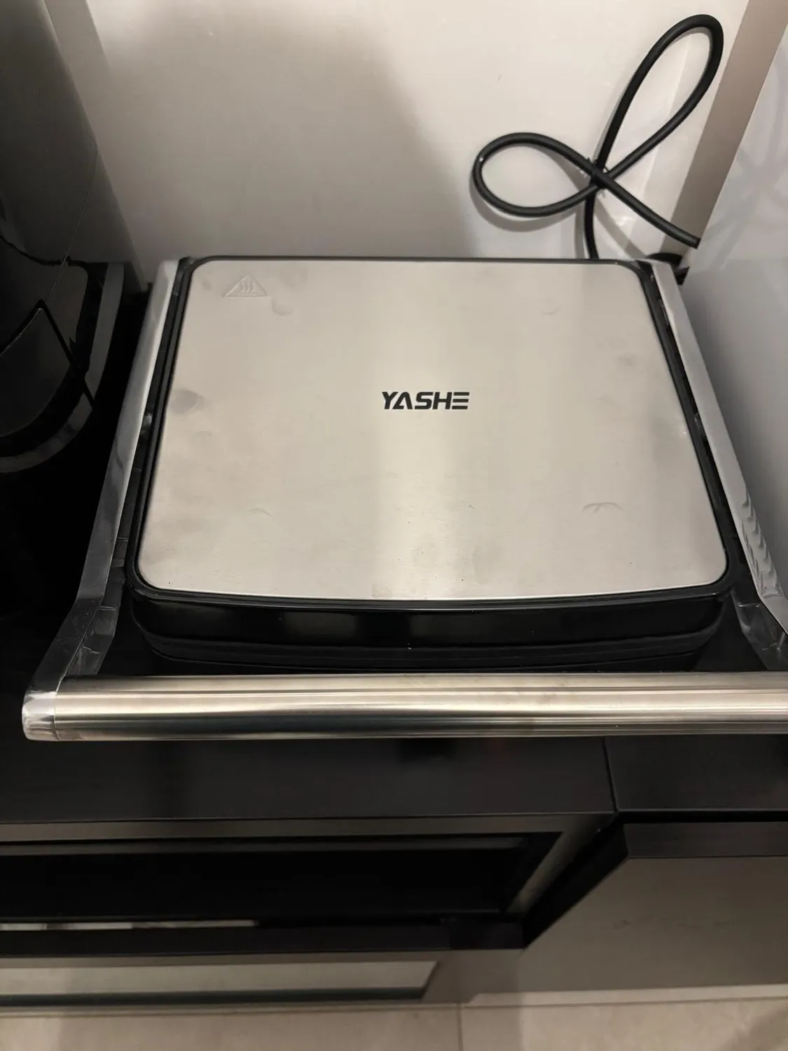 YASHE piastra panini 2000W 4 fette apribile 180°