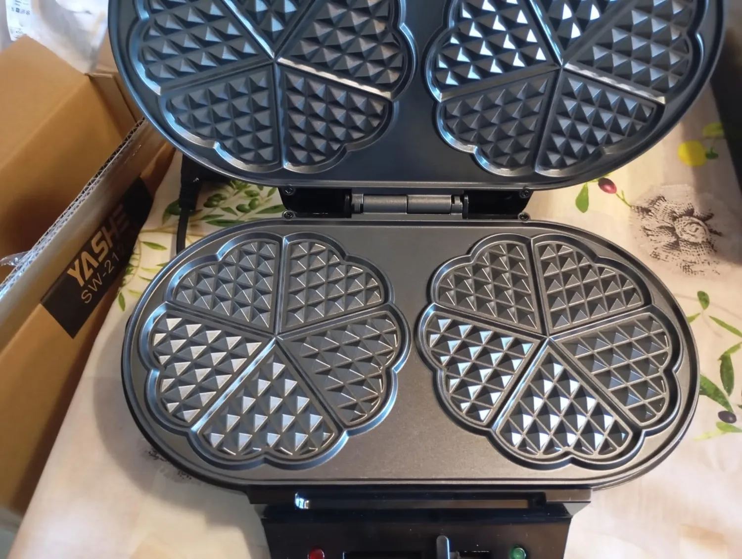 Yashe Piastra Waffle 4 Fette Medium 1200W Antiaderente