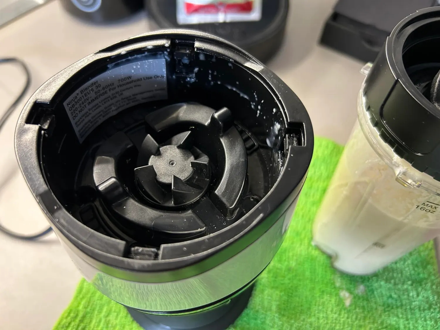 Ninja frullatore smoothie 700W nero 2 tazze 470ml