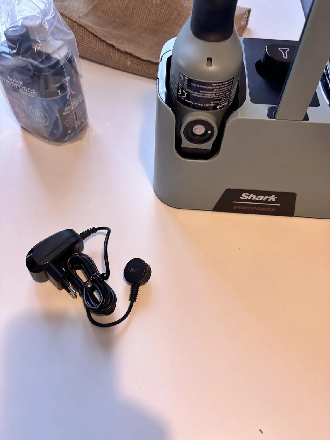 Shark StainForce HX100EUCP smacchiatore senza filo bundle