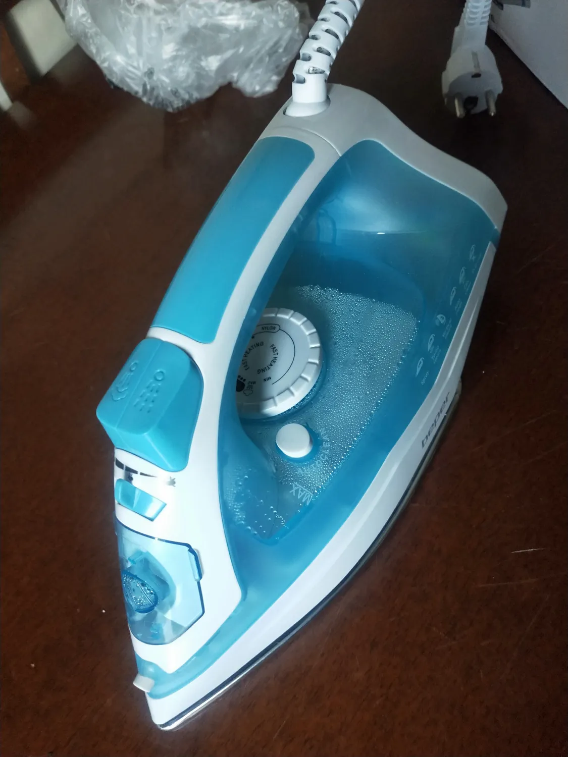 Beper P204FER002 ferro da stiro vapore 2400W anticalcare