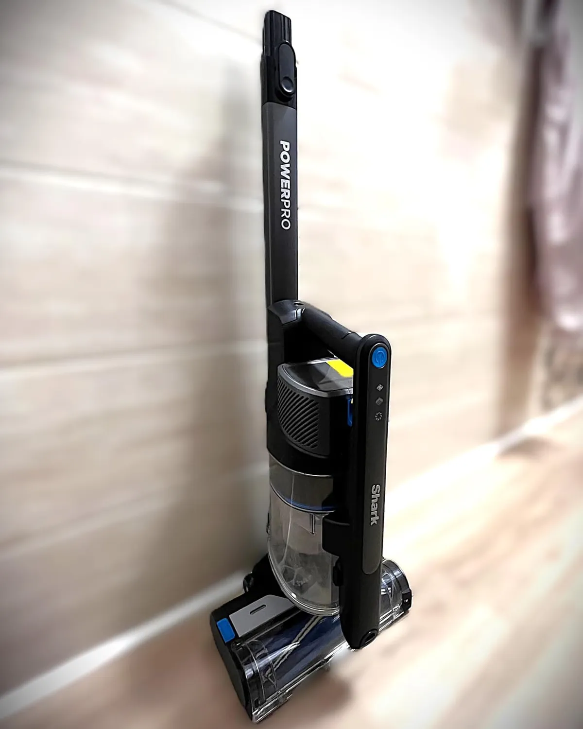 Shark PowerPro Aspirapolvere Senza Filo Blu Standard 50Min