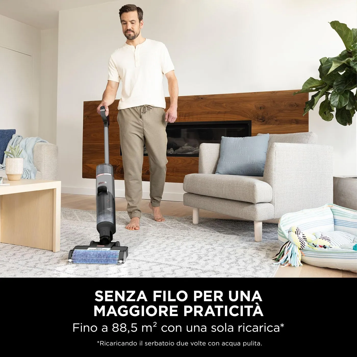 Shark HydroVac lavapavimenti senza filo nero