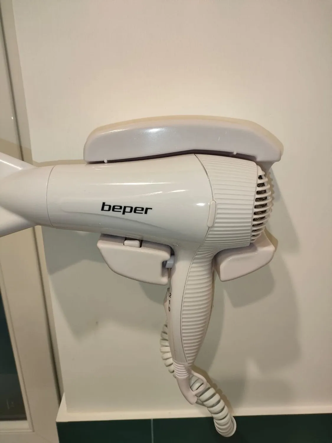 Beper 40.490 phon da parete 2000W con supporto