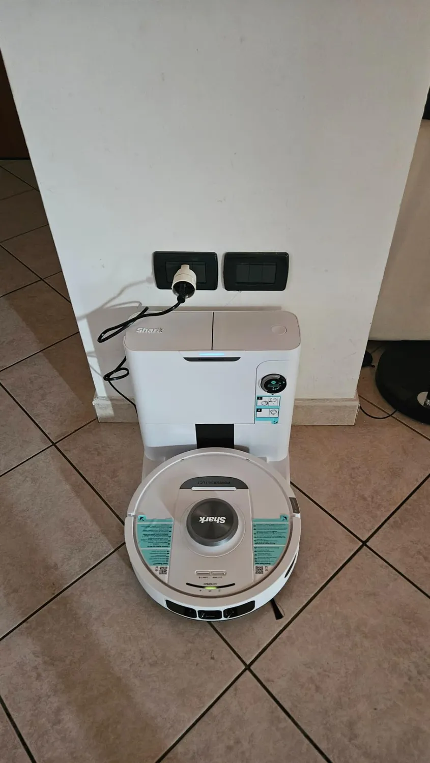 Shark PowerDetect robot aspirapolvere nero autosvuotante 60 giorni