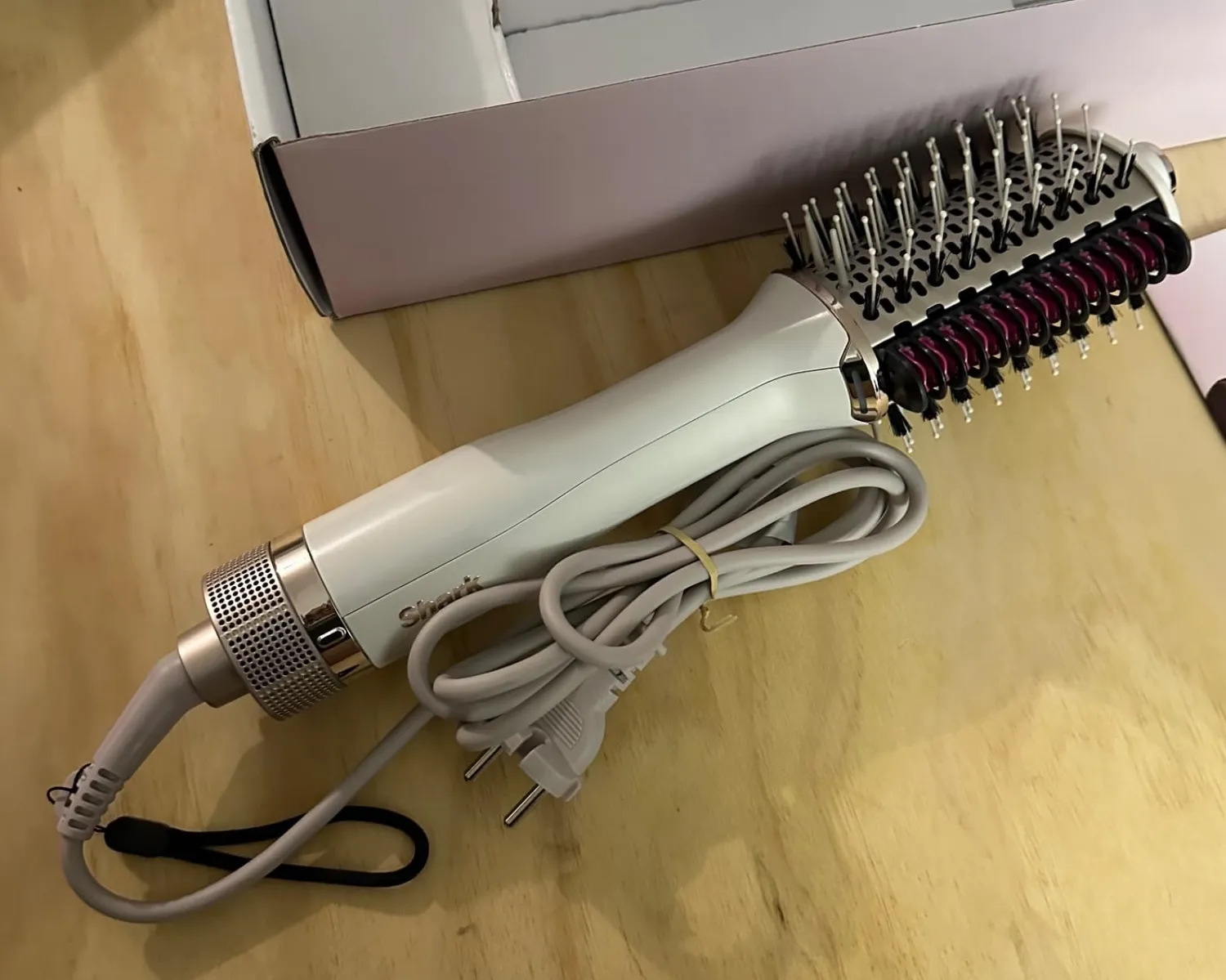 Shark SmoothStyle HT212EU Spazzola ad Aria Calda Bianca