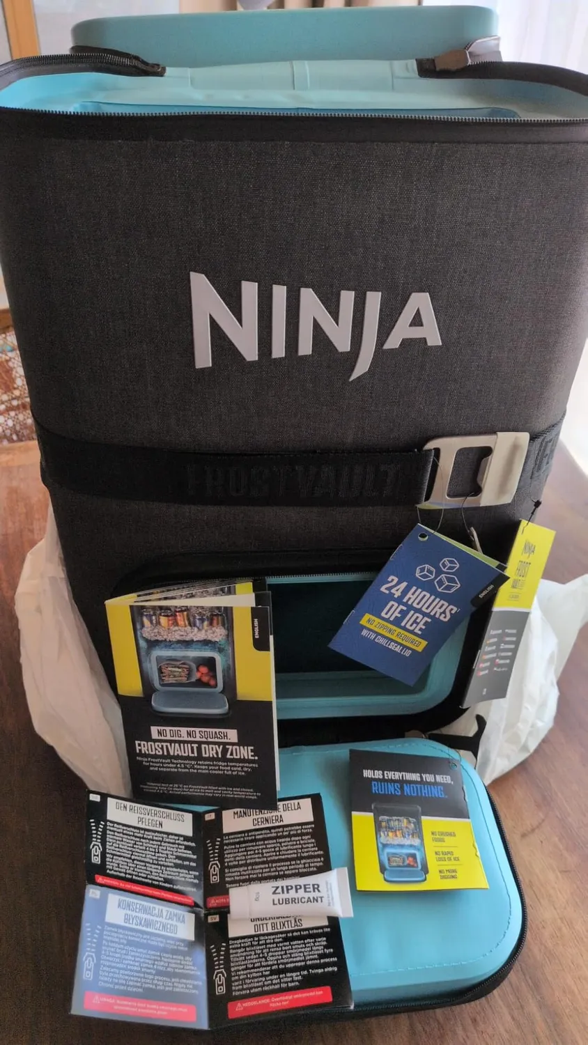 Ninja FrostVault Go Zaino Frigo 17L Grigio 24 Lattine