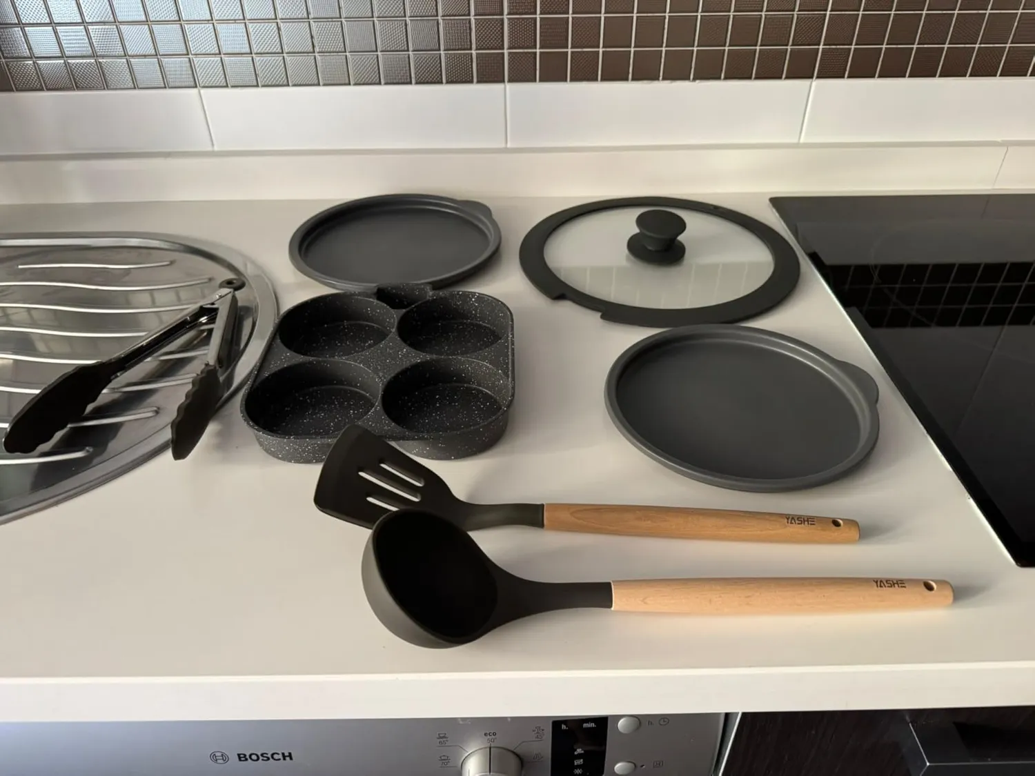 YASHE set pentole induzione 20 pezzi con padella uova