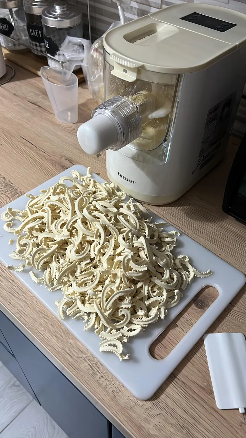 Beper P102SBA500 Macchina Pasta Fresca Automatica 8 Trafile