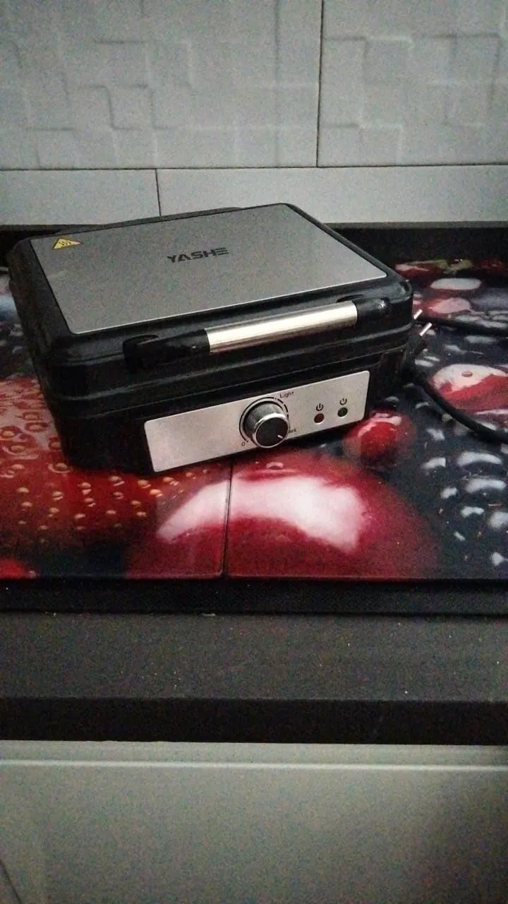 Yashe Tostapane Piastra Panini 4 Fette Argento 1800W
