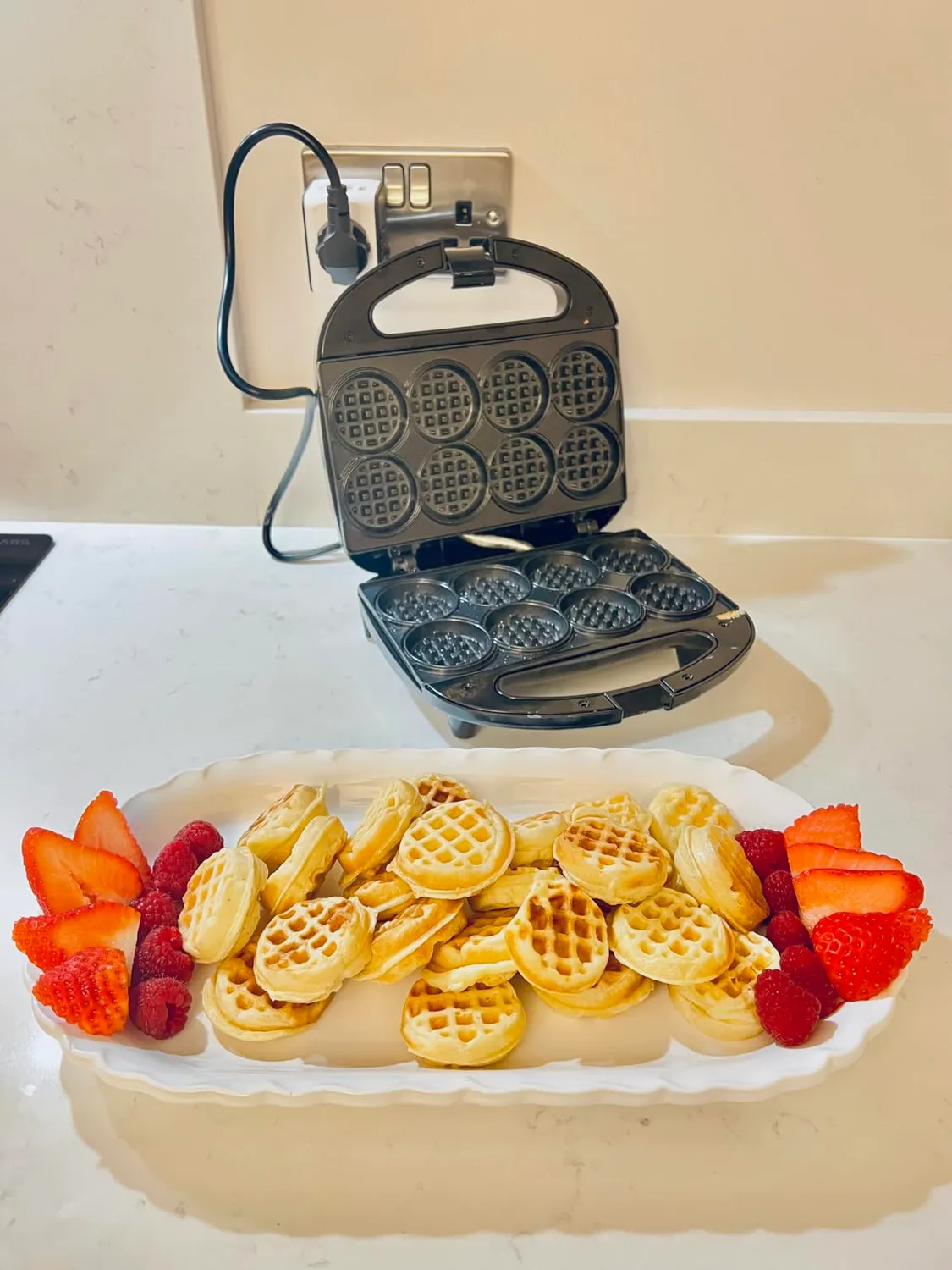 Yashe Waffle Maker Compatto 8 Mini Waffle Antiaderente
