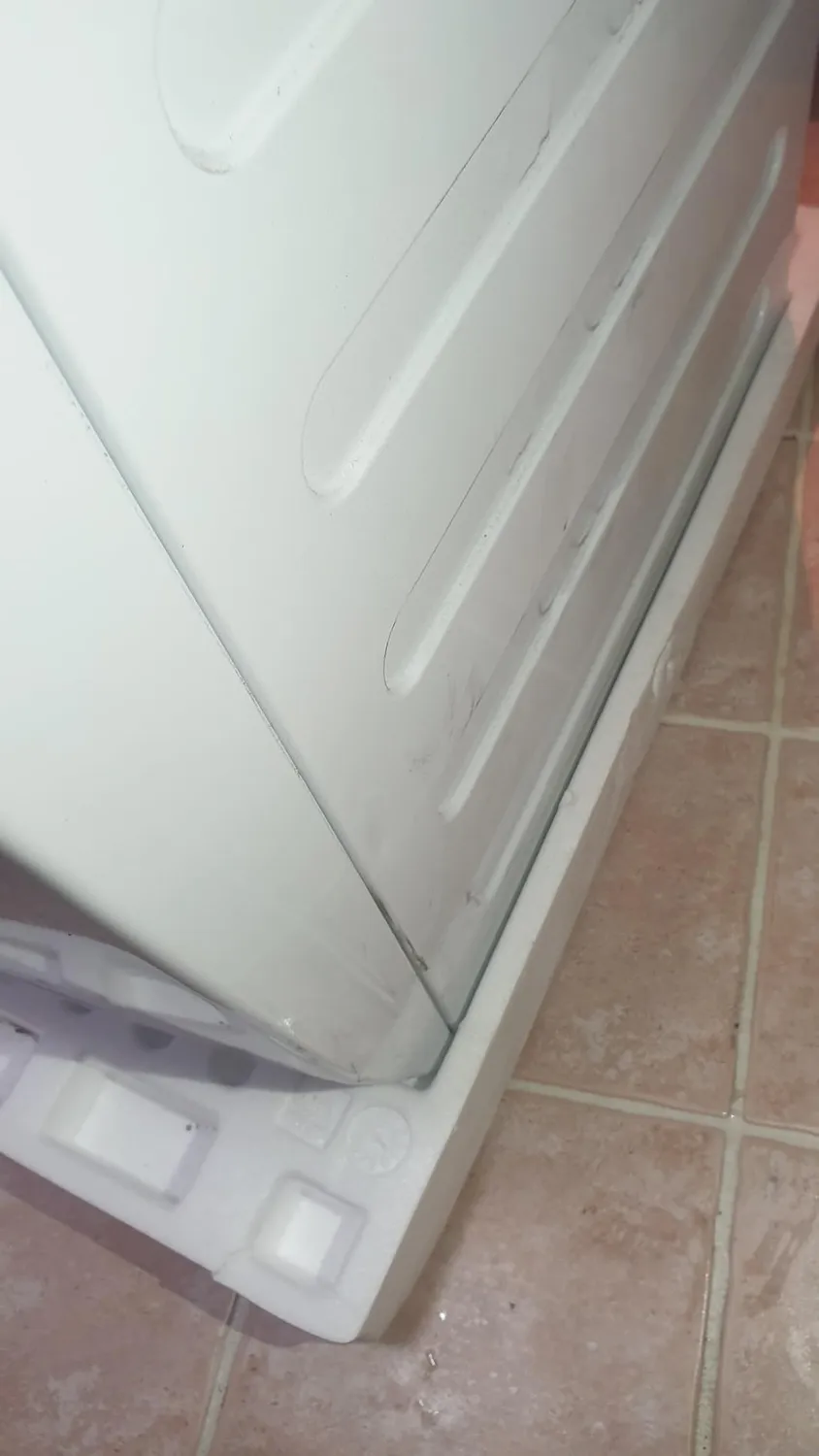 AEG Serie 8000 LR8H84BBY lavatrice 8 kg ProSteam vapore