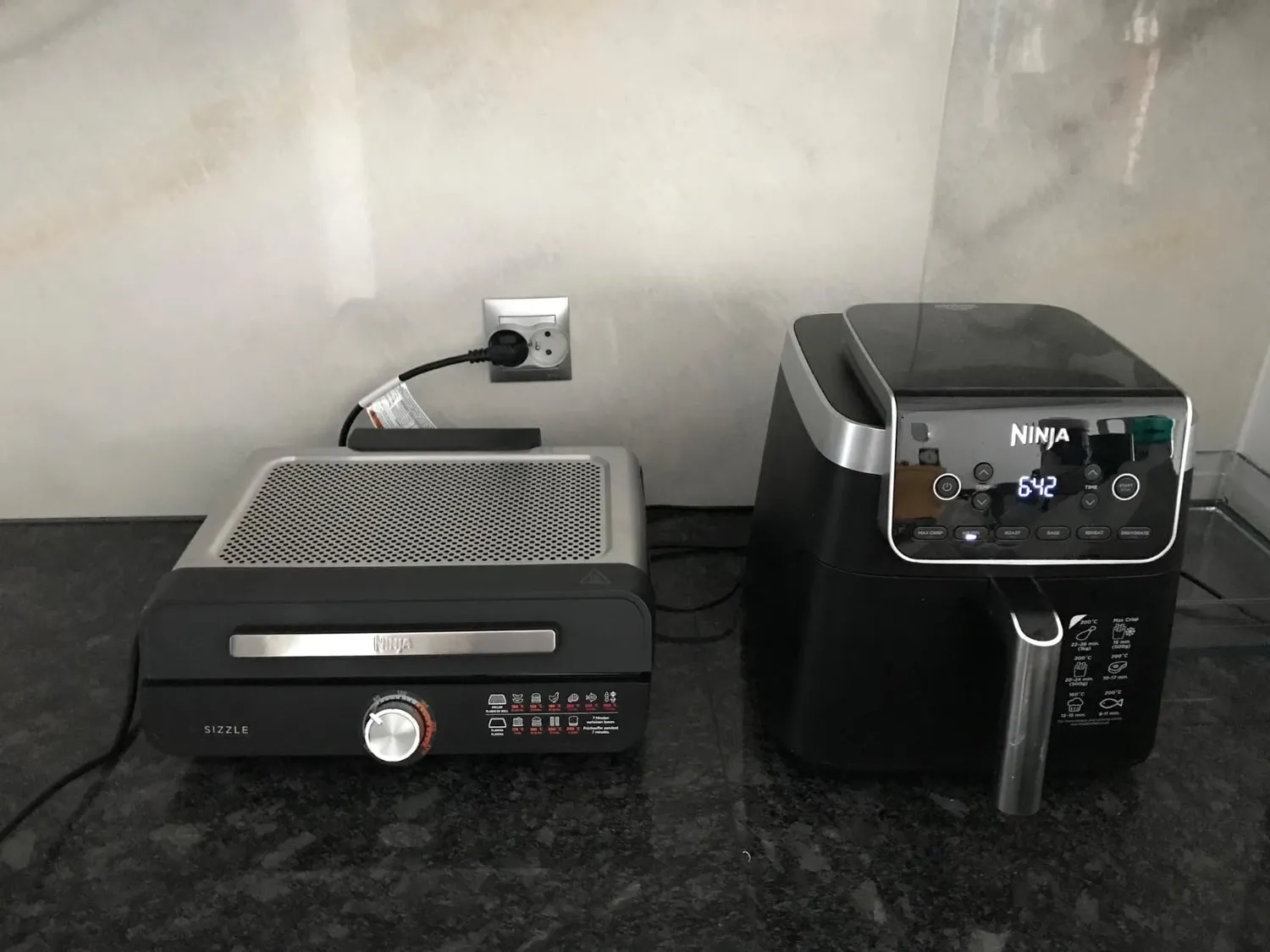 Ninja Sizzle Griglia Elettrica Interno con Piastra Nero 260°C