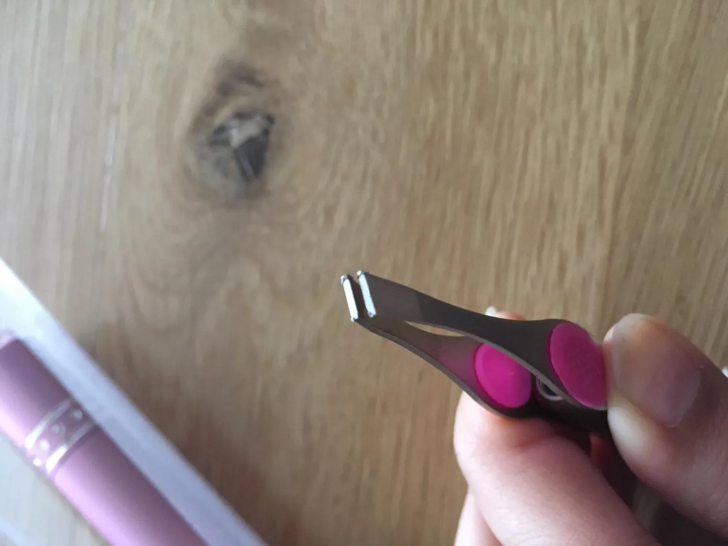 Beper pinzetta depilatoria LED argento rosa acciaio