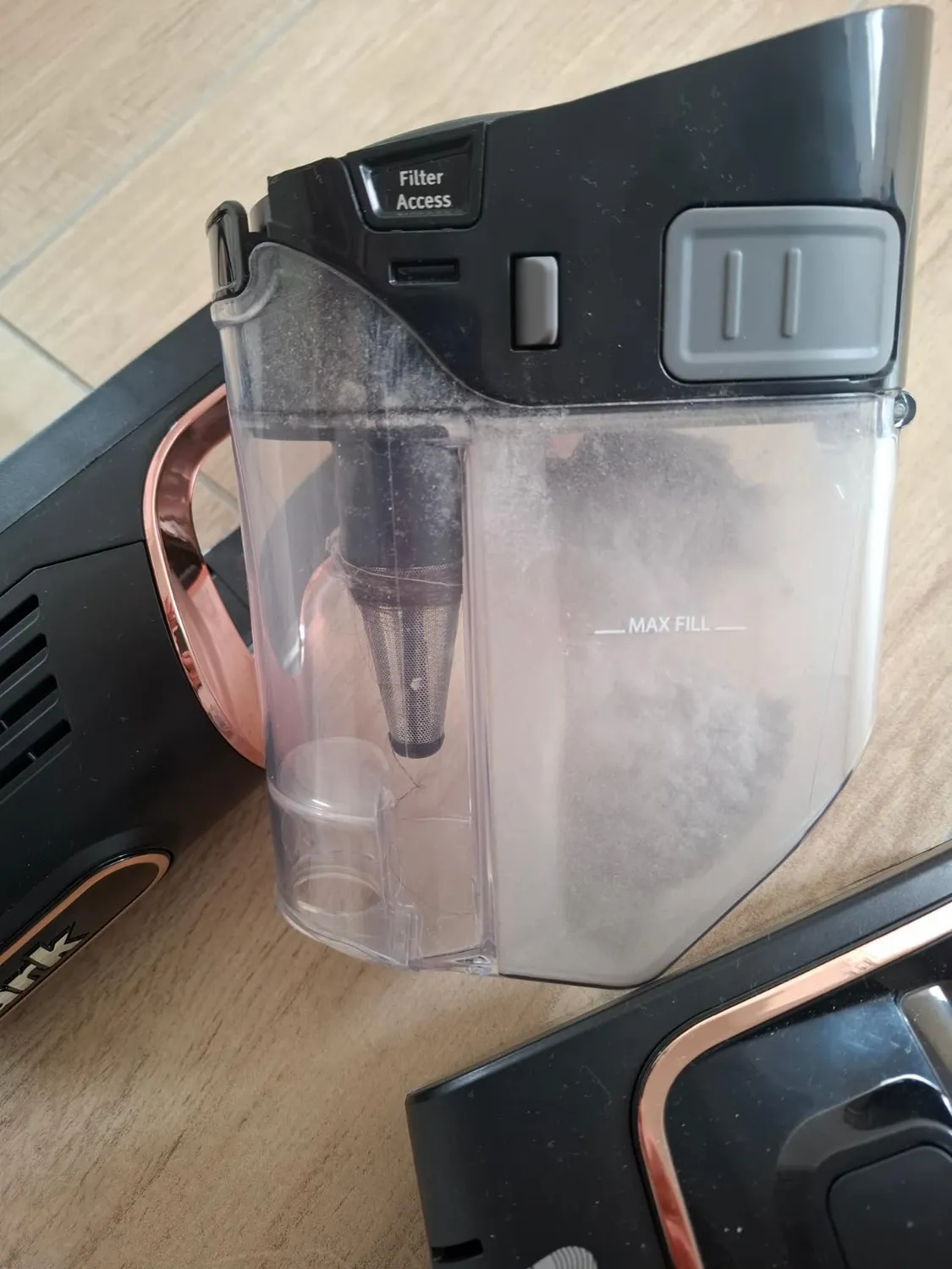 Shark HZ500EUT aspirapolvere filo rosa 10m pet