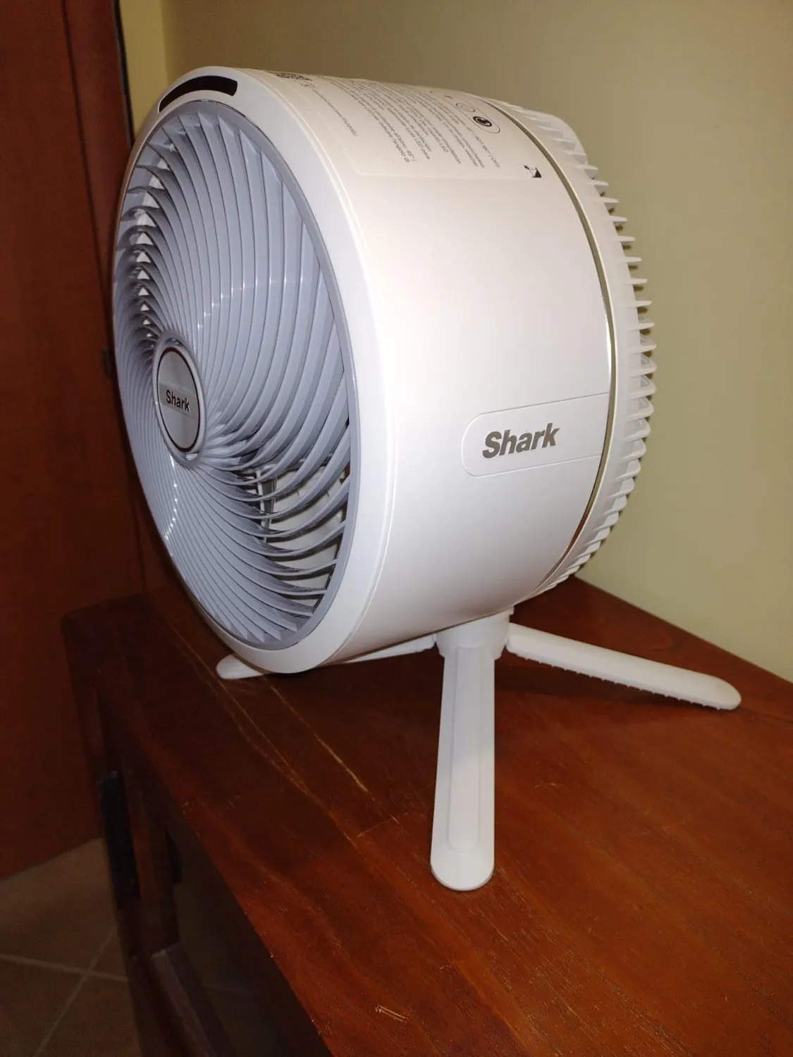 Shark FlexBreeze ventilatore con nebulizzatore bianco
