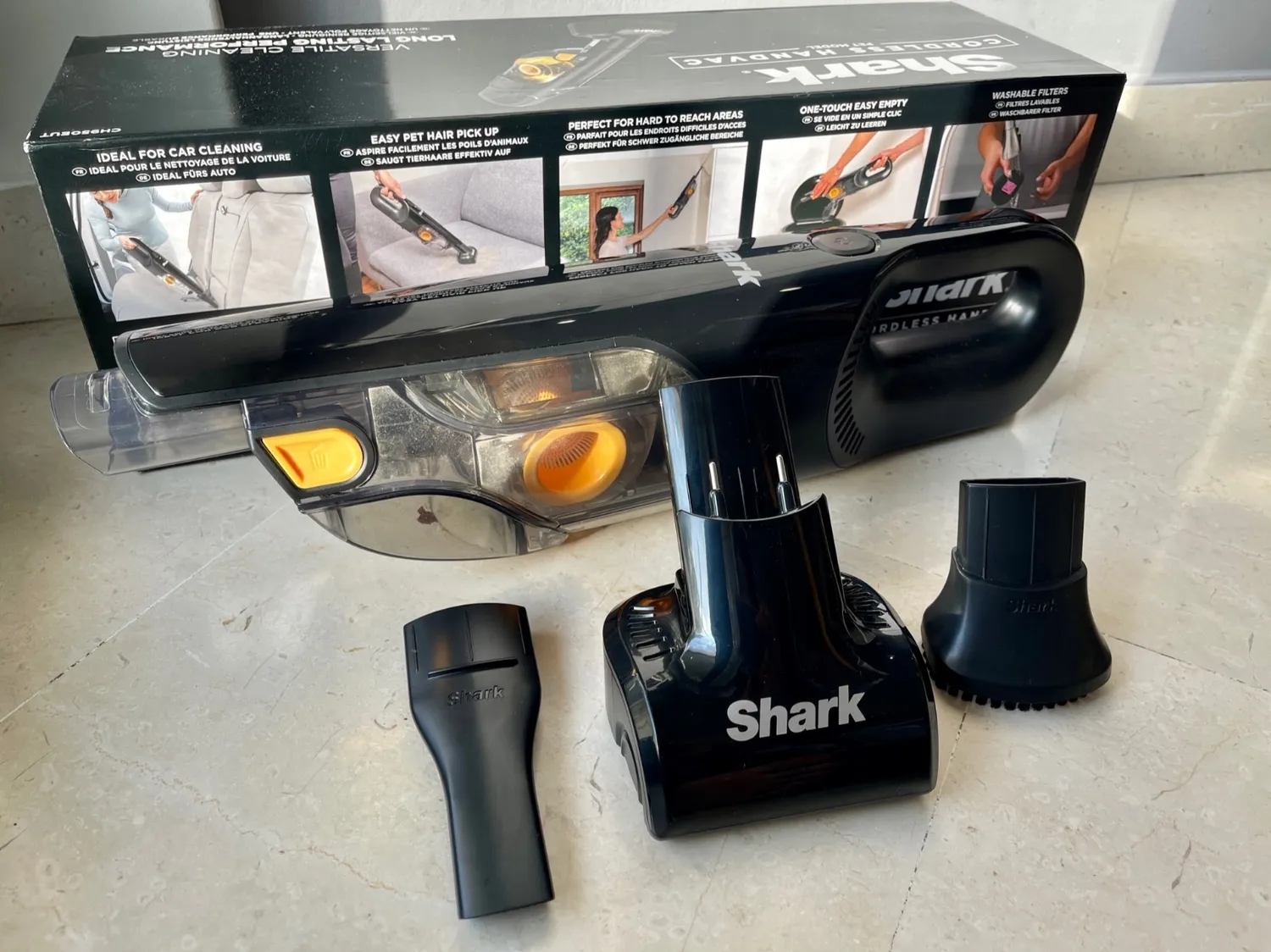 Shark Aspirabriciole senza filo portatile con pet tool nero