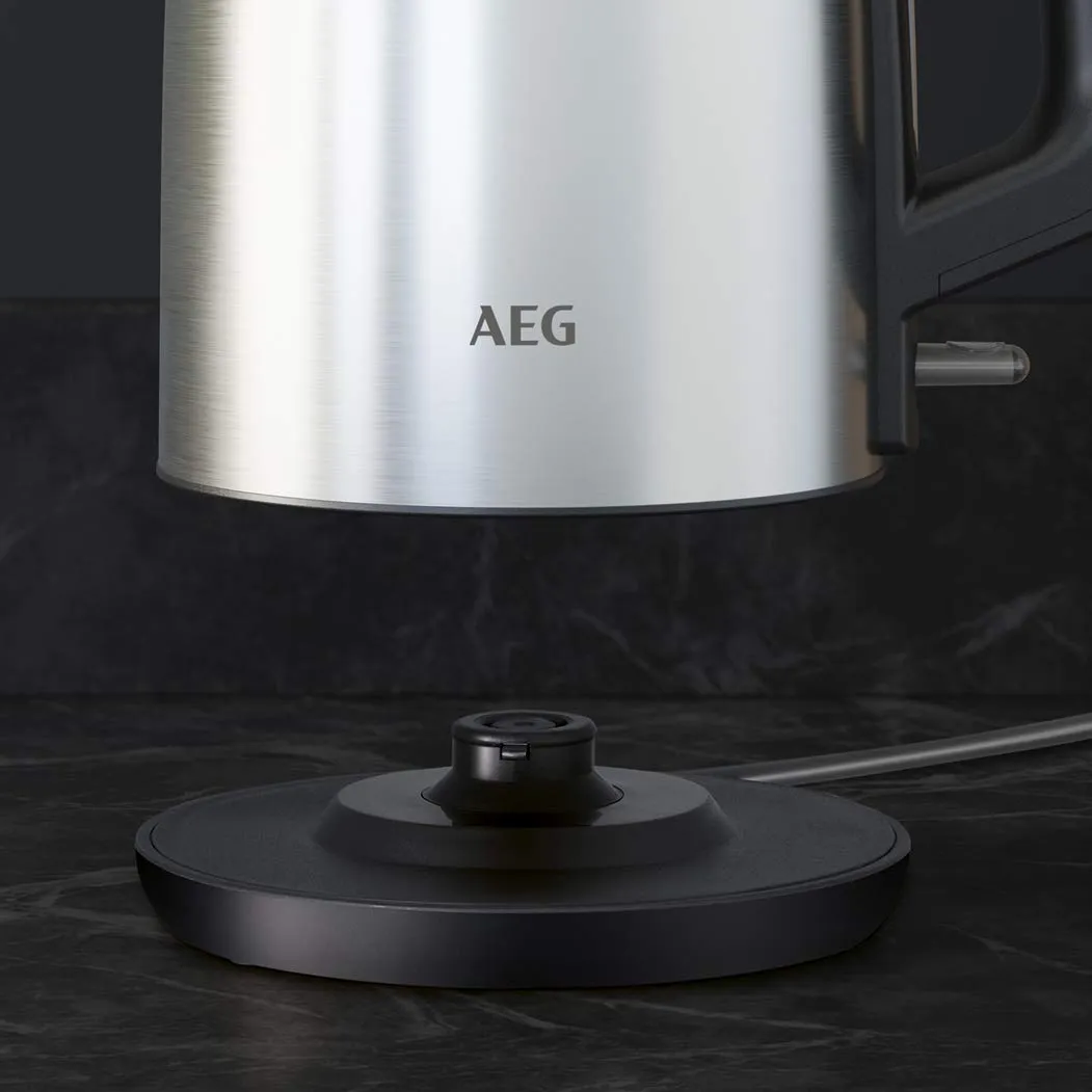 AEG Deli 3 K3-1-3ST Bollitore Acciaio 1,7 L Anticalcare