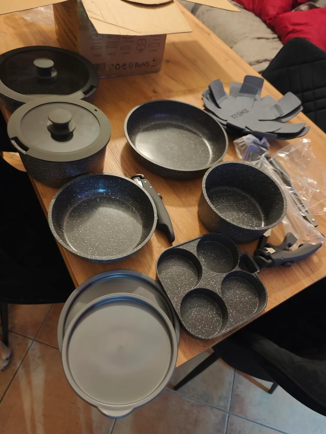 YASHE set pentole induzione 20 pezzi con padella uova