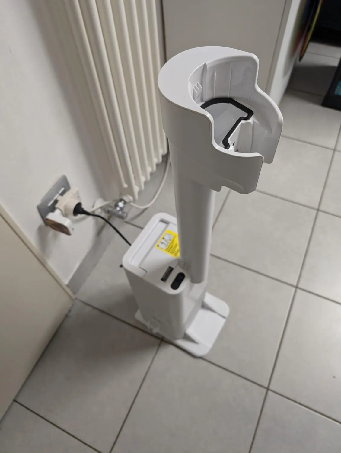 Shark Detect Clean & Empty IW3612EU aspirapolvere senza filo bianco 2L