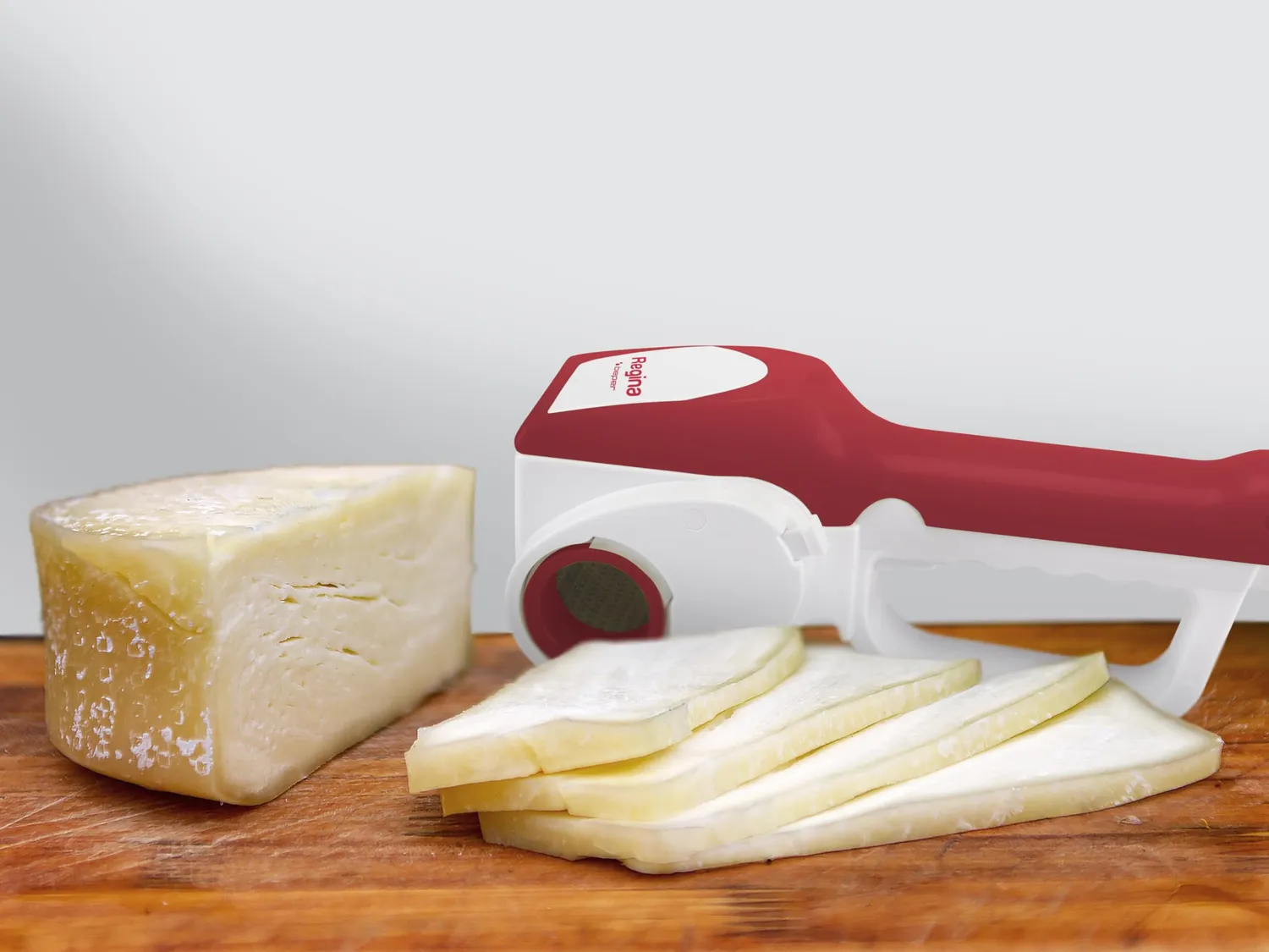 Beper 90.071 grattugia elettrica per formaggio rossa