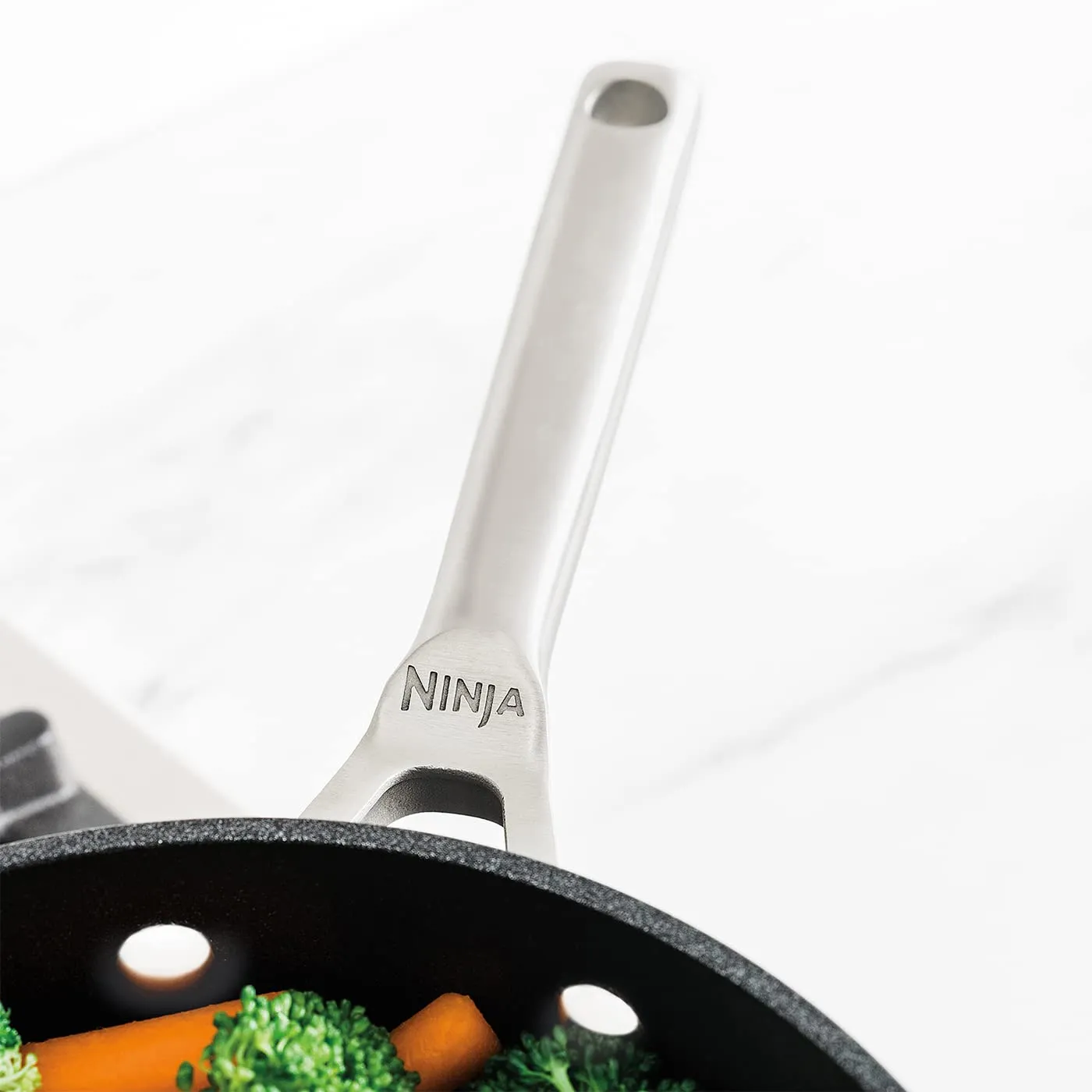 Ninja Foodi ZEROSTICK Tegame Antiaderente 26cm Coperchio