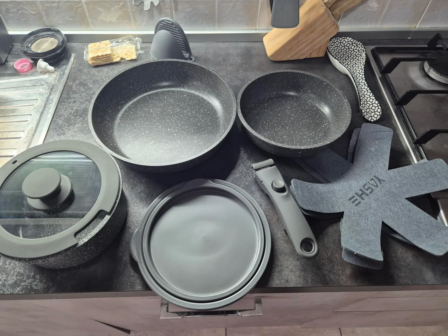 YASHE Set Pentole Induzione 9 Pezzi Senza PTFE Impilabile