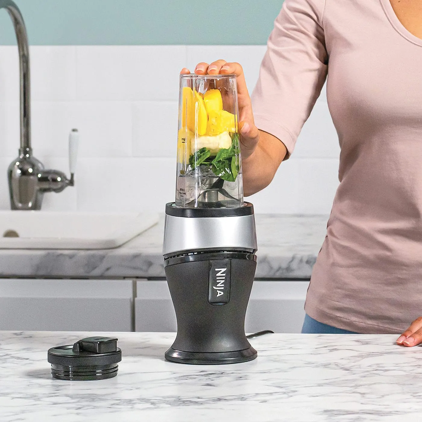 Ninja frullatore smoothie 700W nero 2 tazze 470ml