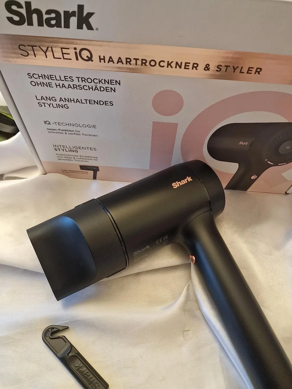Shark Style iQ HD102EU asciugacapelli ionico nero 1600W