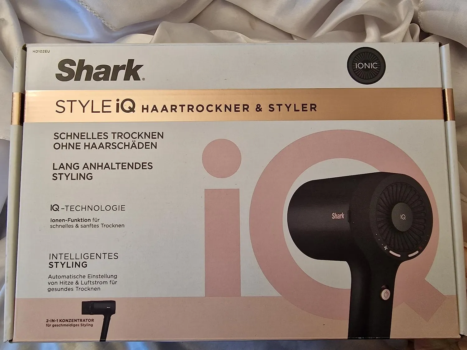 Shark Style iQ HD102EU asciugacapelli ionico nero 1600W